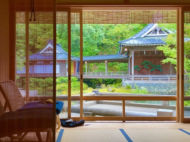 Asaba Onsen is the best traditional Japanese ryokan. It's a Relais & Chateaux in Japan.