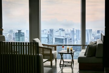 Travelife Magazine features the rooftop bar of the Andaz Tokyo